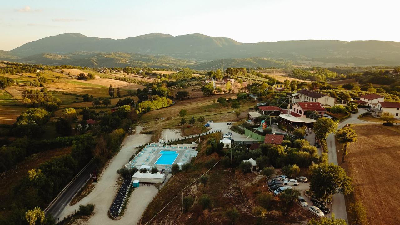 Il Pozzo Country House Collescipoli 外观 照片